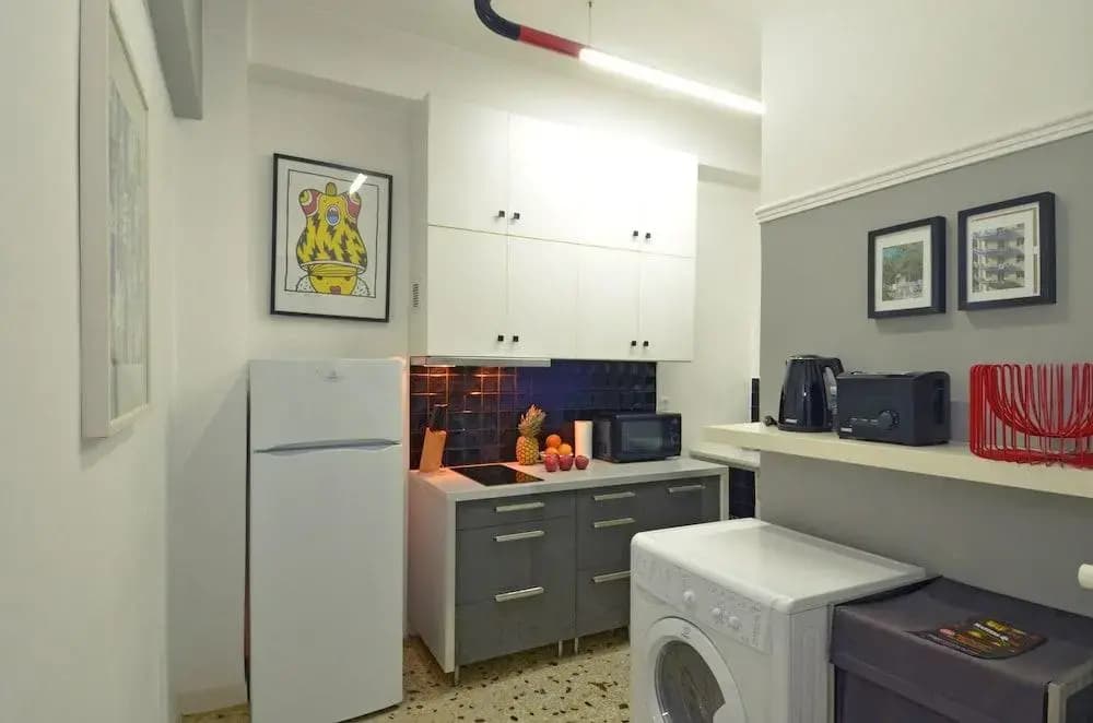 Thiseio a vintage apartment - photo 9