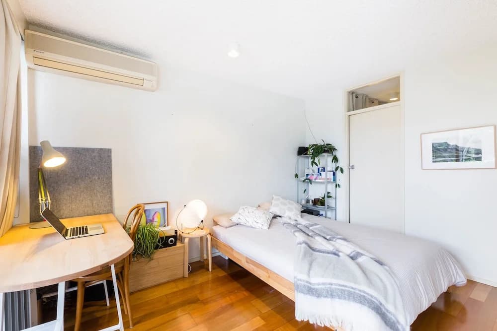 ISAAC, 1BDR South Melbourne Apartment - photo 13