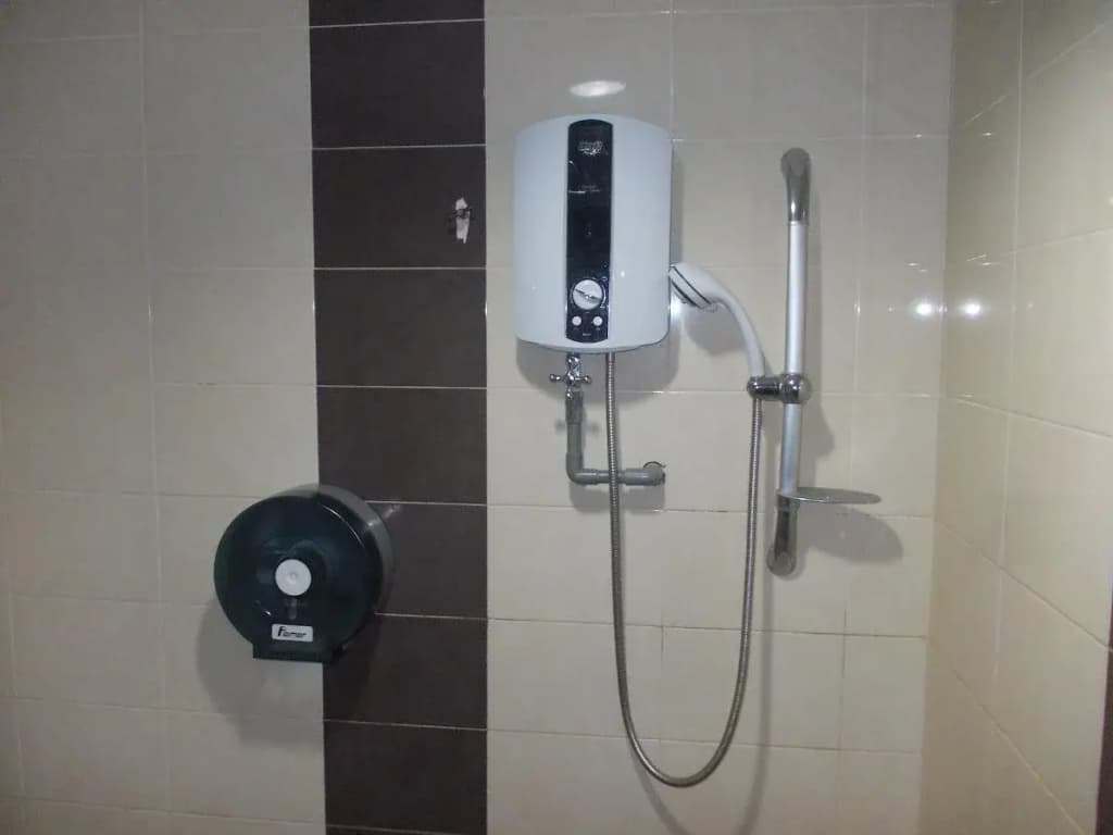 Newtown Star Hotel - photo 10