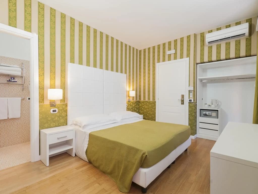 Trevi 41 Hotel - photo 4