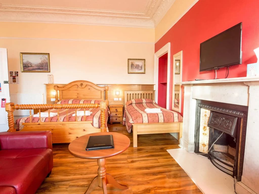 Corstorphine Lodge - photo 7