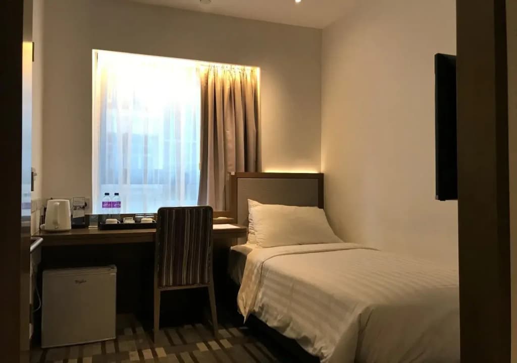 Hotel One Eighteen - photo 4