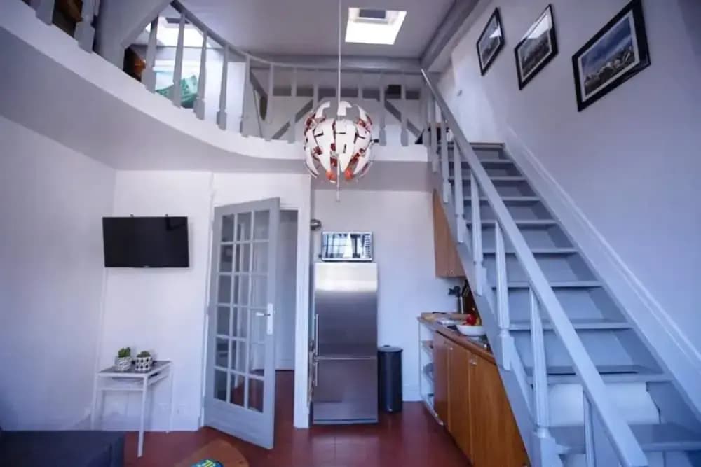 Historic Latin Quarter Loft for up to 4 Guests! - photo 4