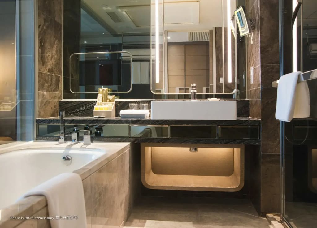 Royal Plaza Hotel - photo 22