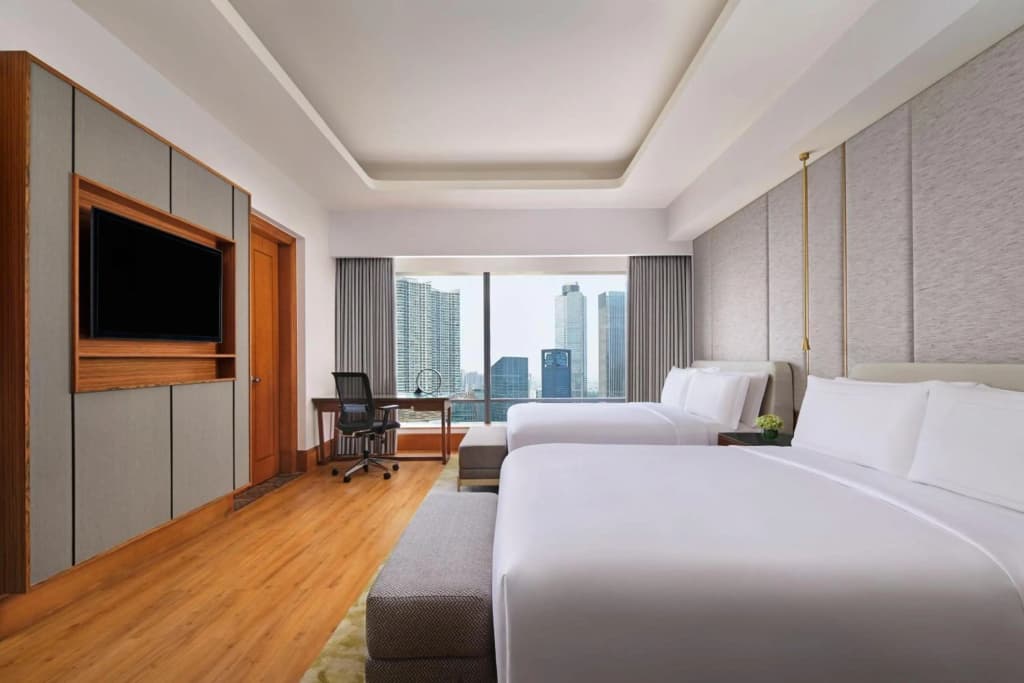 The Ritz-Carlton Jakarta, Mega Kuningan - photo 4
