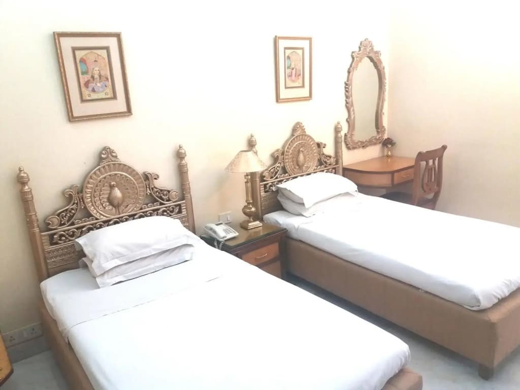 Bajaj Indian Home Stay - photo 3