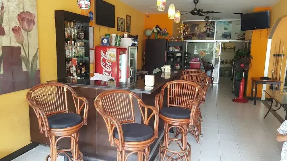 Pitstop Restaurant and Guesthouse - photo 18