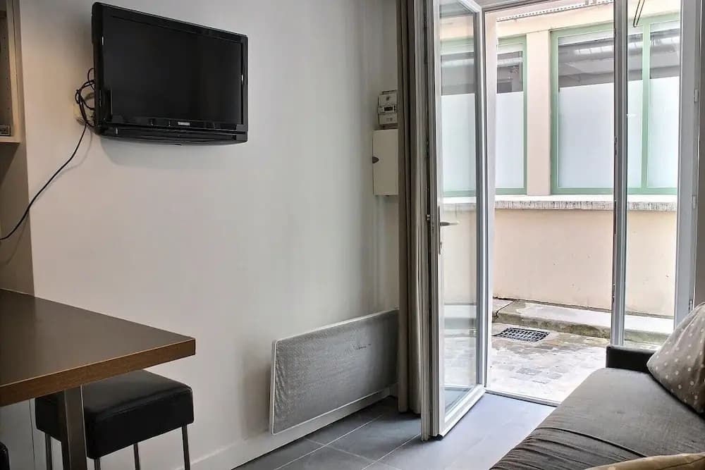 S05003 - Sophisticated Studio for 2 People in the Latin Quarter - photo 9