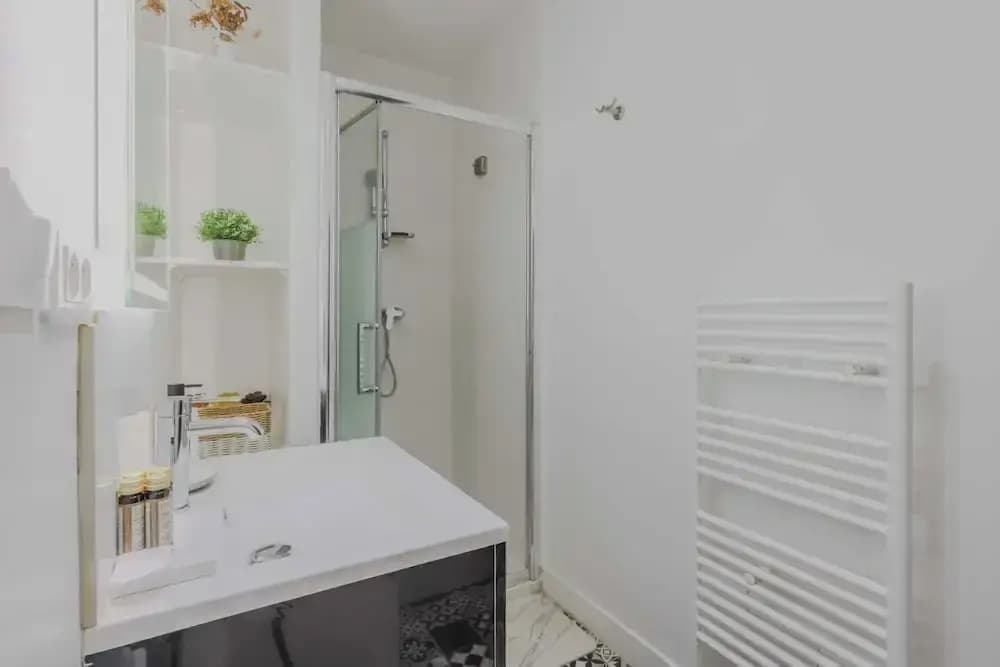 Charming Apartment - 1bd/5p - Gare du Nord - photo 9