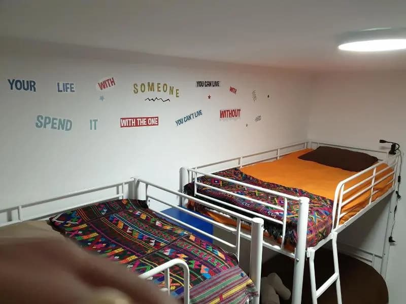 Lisbon Hostel Terminal 4 - photo 2