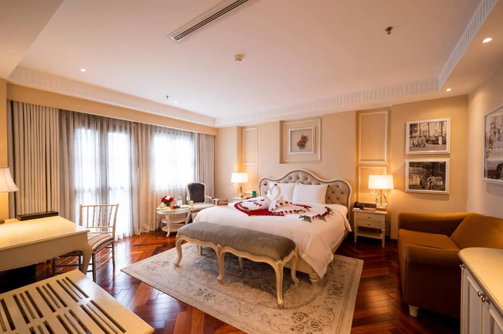 Hotel Majestic Saigon - photo 35