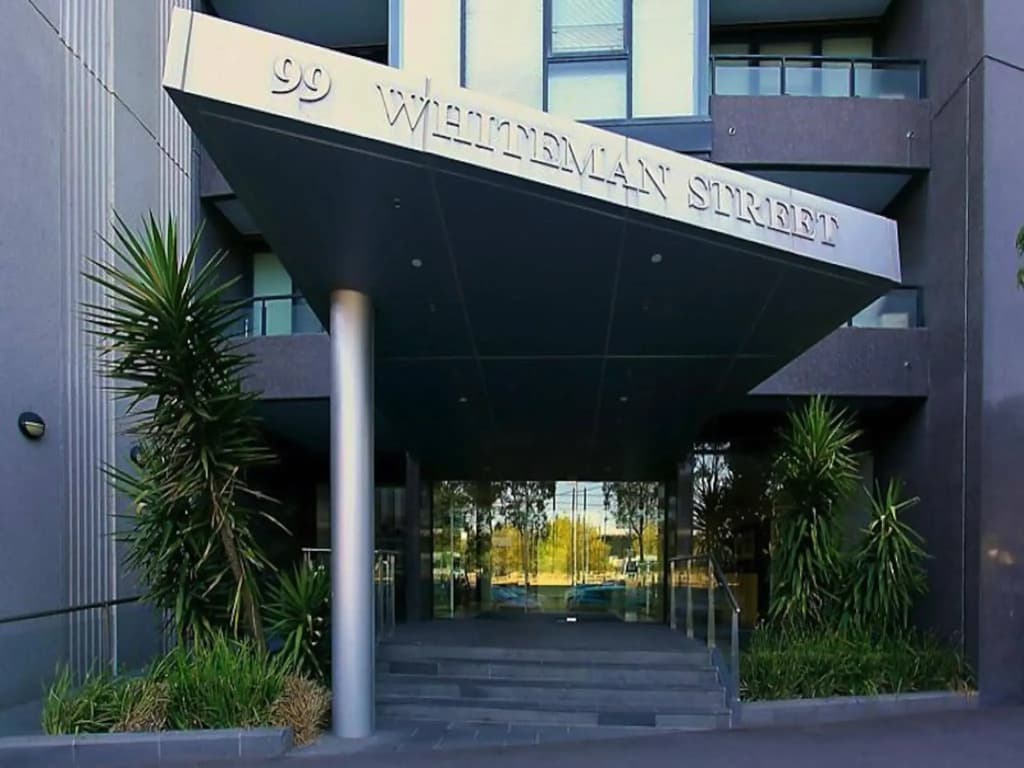 Alpha Apartments Melbourne - main photo