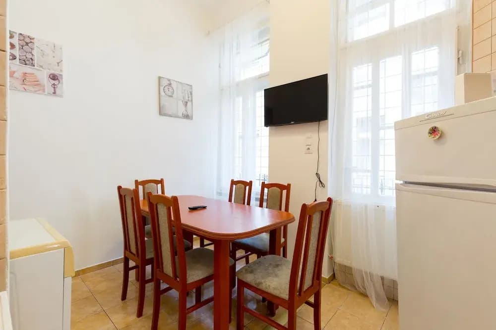 Budapest Apart-NAM-Family Room - photo 13