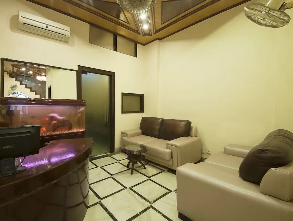 Hotel Delhi Darbar - photo 2
