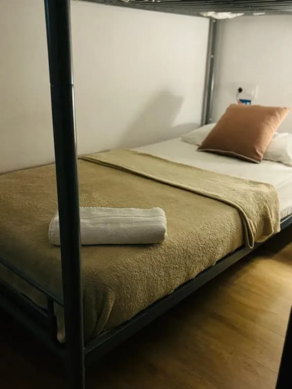 Meridian Rooms - photo 12