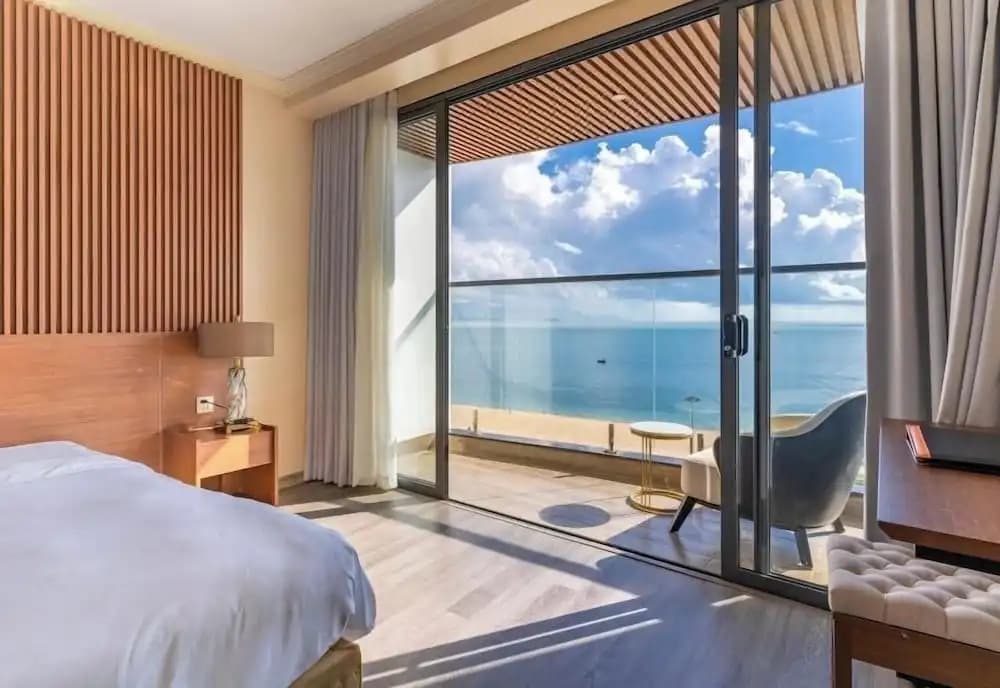 La Vague Hotel - photo 4