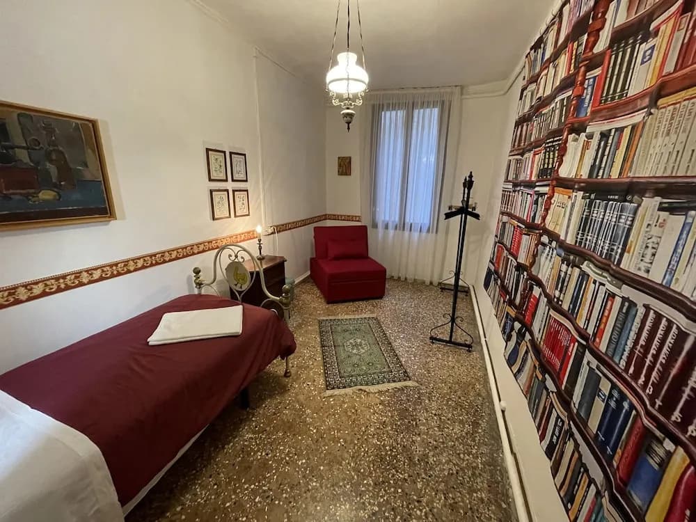 Cool Venice Apartment - photo 11