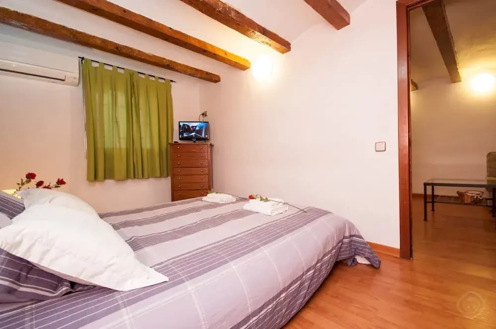 Rustic Poble Sec Apartment - photo 5