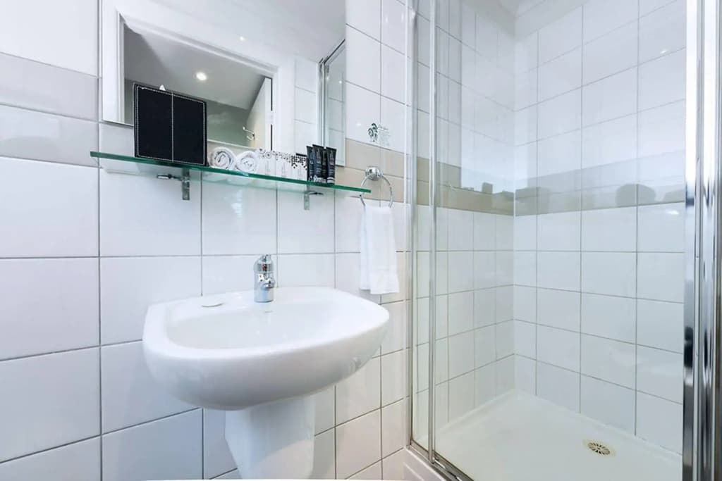 Tolarno Hotel - photo 13