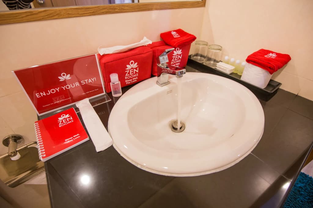 ZEN Rooms Don Chan - photo 10
