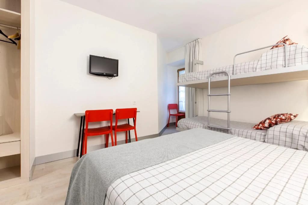 Hostal Castilla II - Puerta del Sol - photo 5