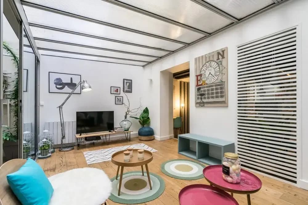 Chic Apartment With Patio - 2br/6p - Le Marais - photo 12