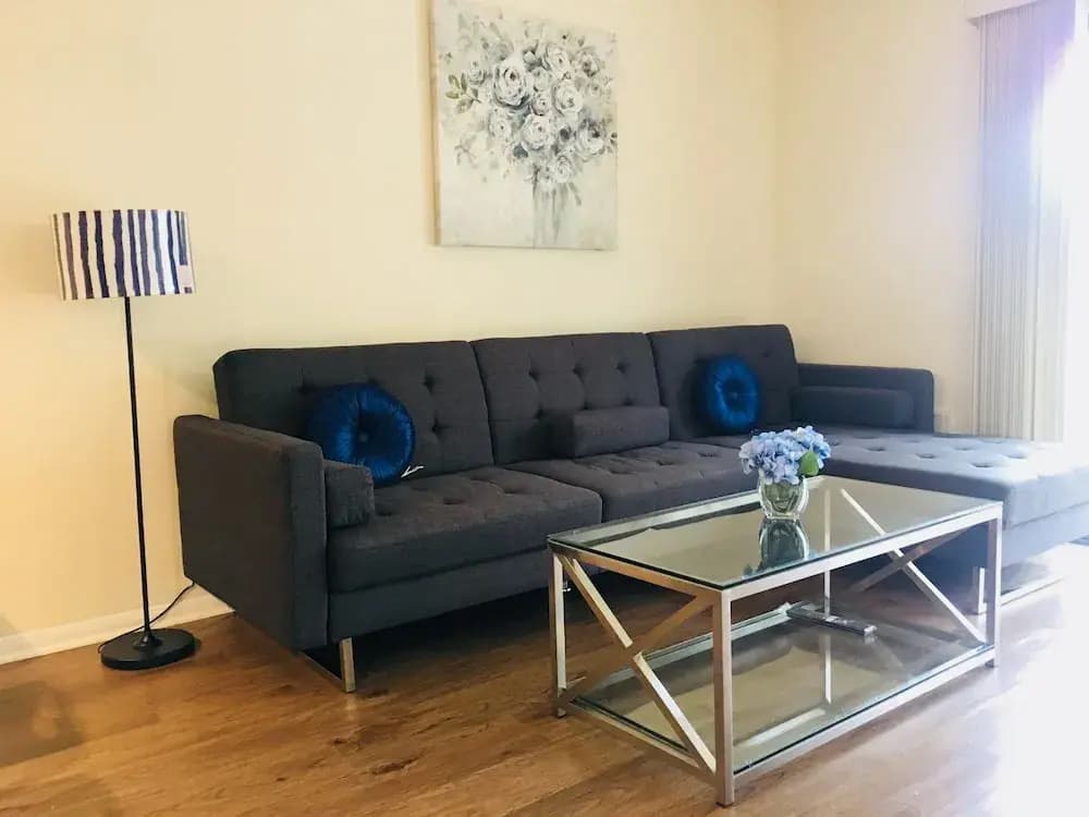 DTLA Apartment With Parking and Pool - photo 11
