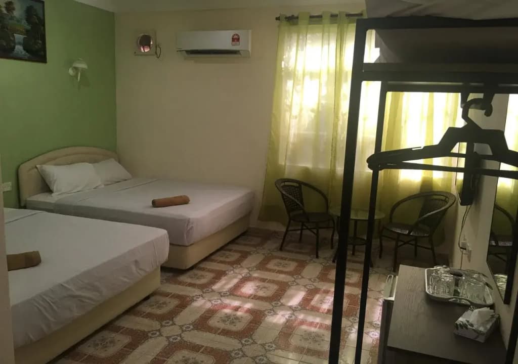 HIG Beach Motel - photo 2