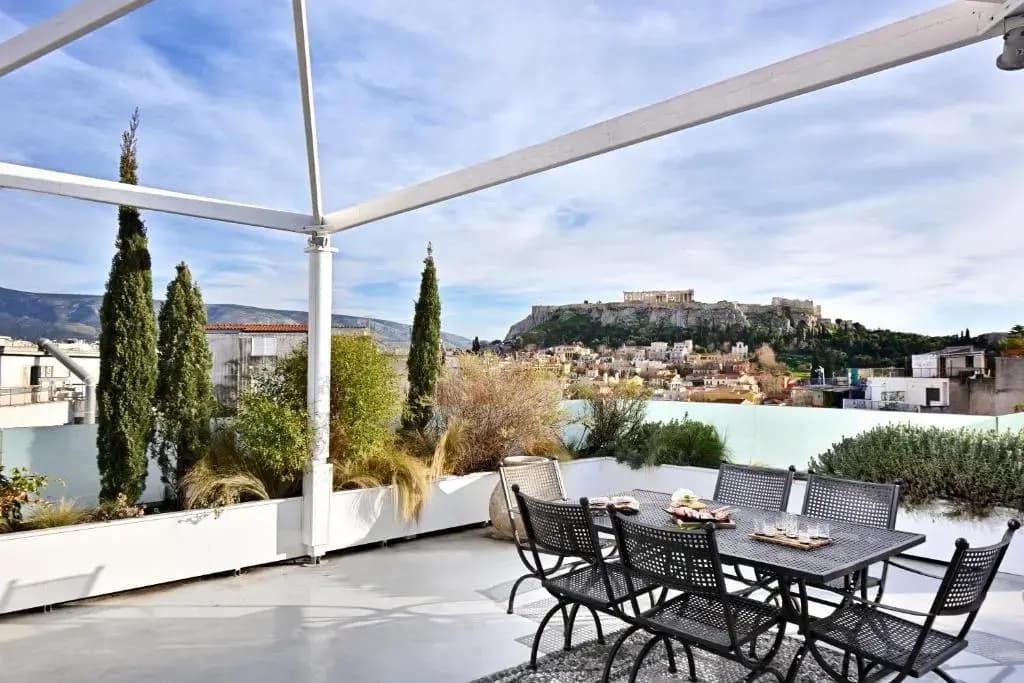 Alto Psyrri Penthouse by K&K - photo 13