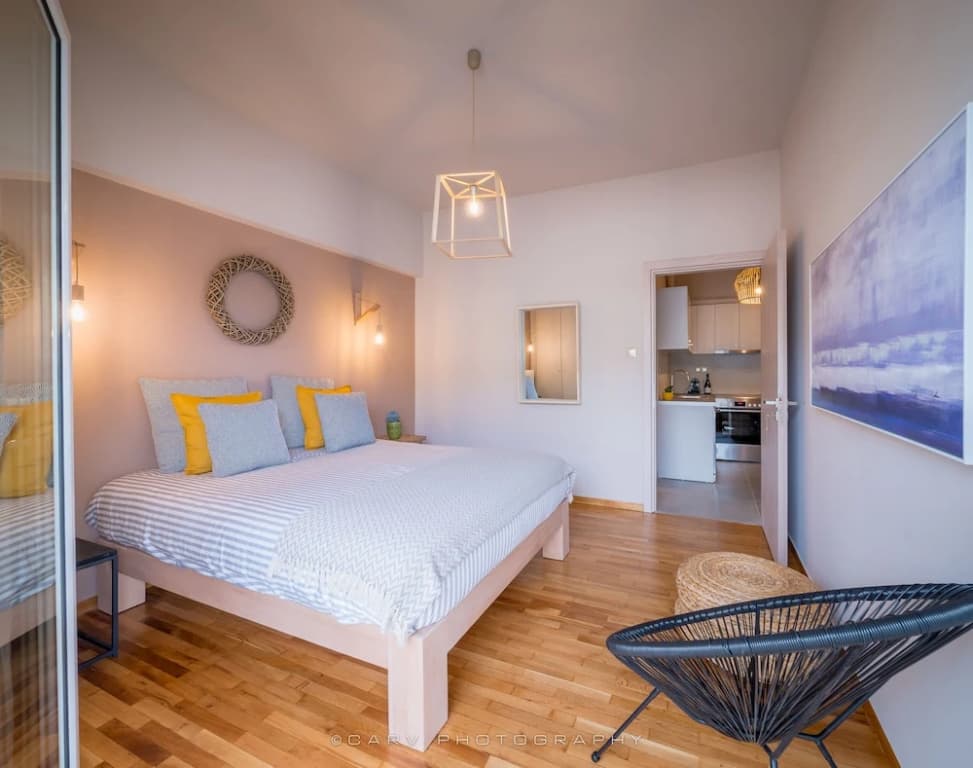 Brand new apartment touching Acropolis - photo 2