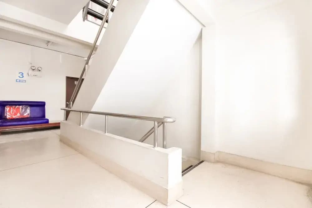 OYO 335 Top Inn Khaosan - photo 16