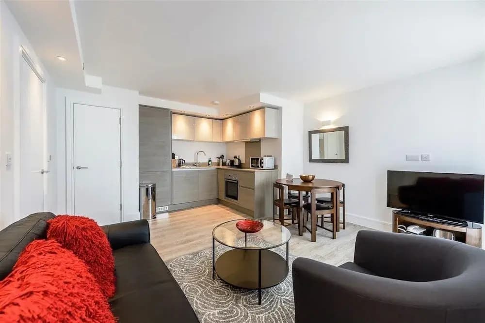 Edgware Apartments - photo 3