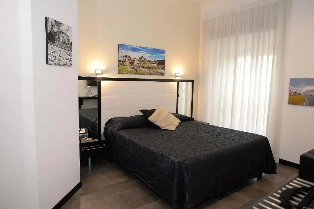 Little Aurelius Hotel - photo 38