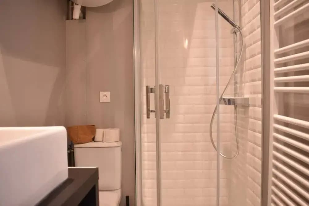1 Bedroom Apartment Near Sacré-cœur - photo 5