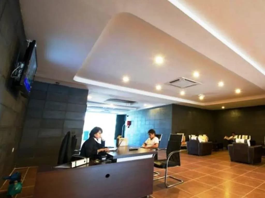 Han Palace Hotel Semporna - photo 11