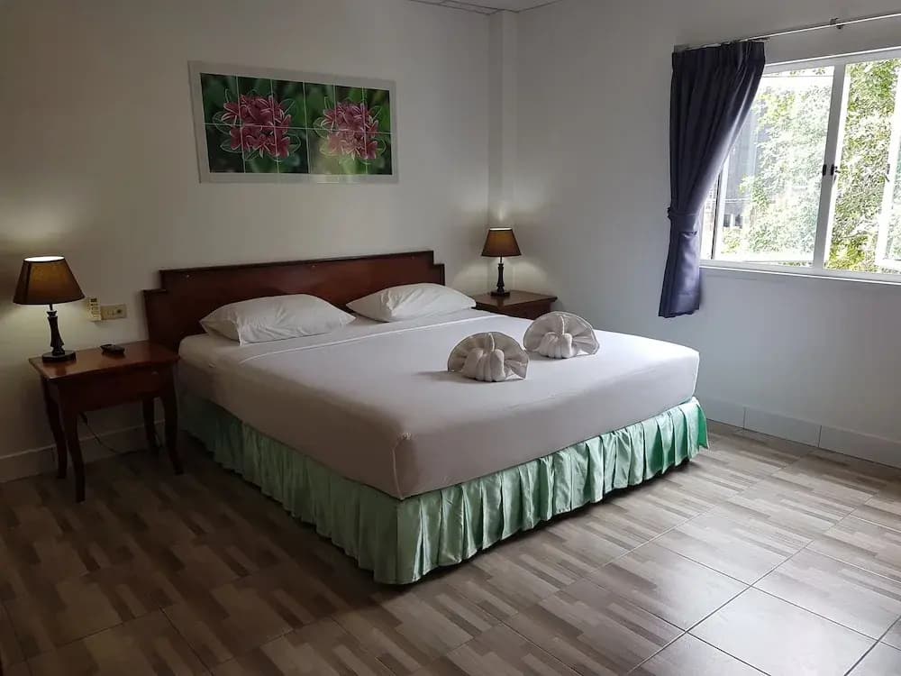 Welcome Inn Hotel Karon Beach Double Room From Only 600 Baht - photo 17