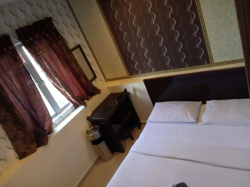 OYO 89407 EZI Hotel - photo 6