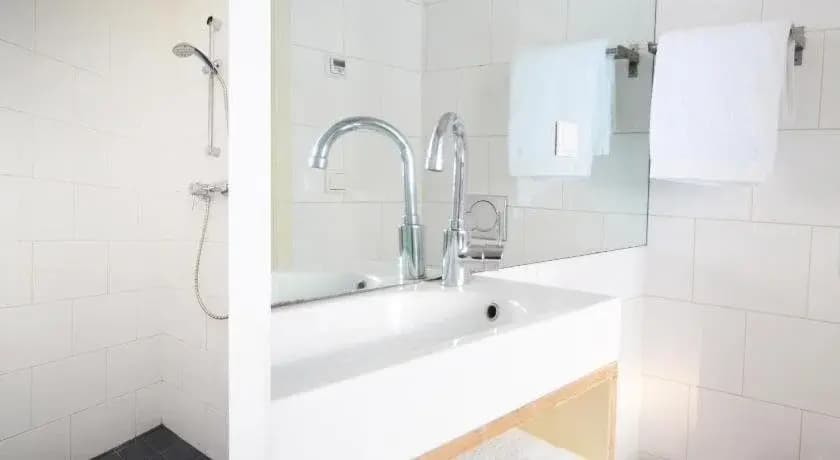 Dahli's Boutique Apartments - photo 9