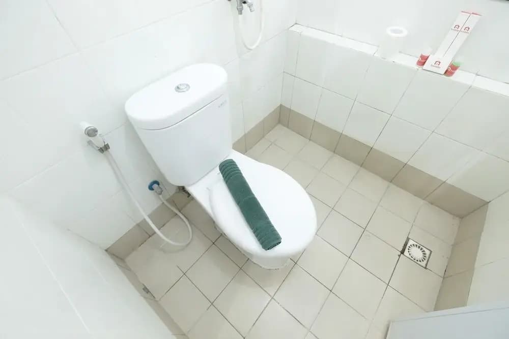 Extravaganza 2BR Bassura City Apartment - photo 7