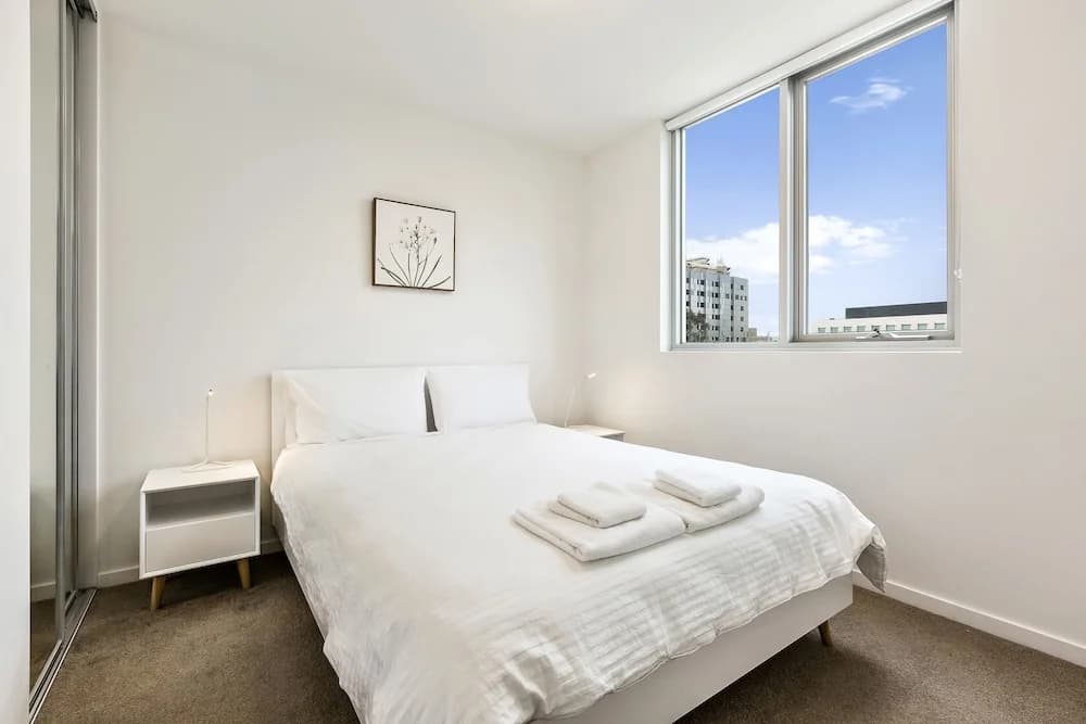 Poplar Sanctuary Apartments - photo 2