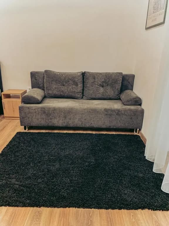 Heroes Square Apartment - photo 3