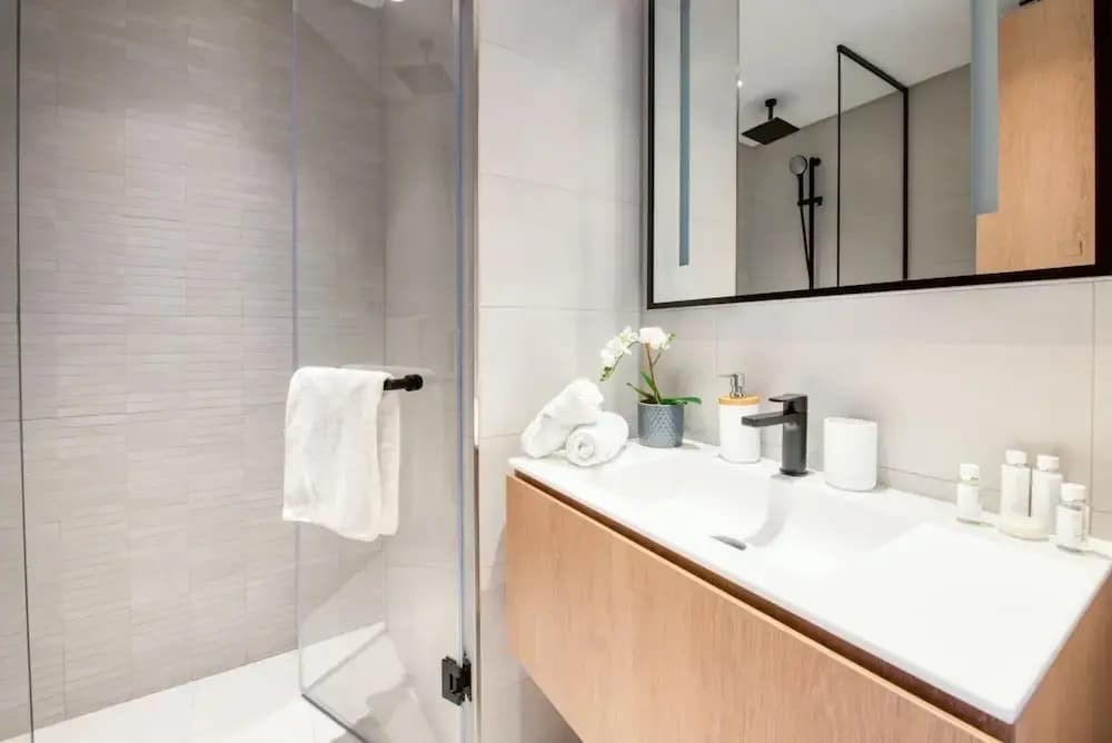 Luxury Apt W Burj Khalifa Vw Dubai Canal Access - photo 10