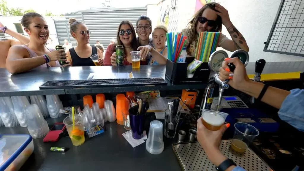 The Hive Party Hostel - photo 14