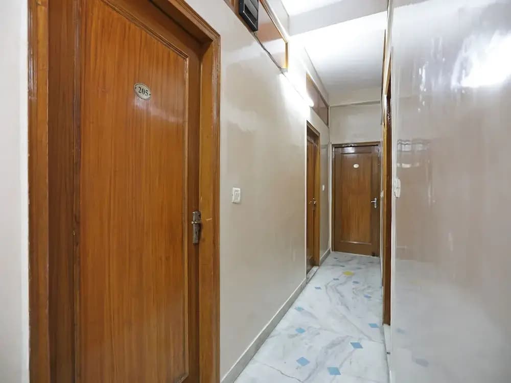 OYO 12190 Hotel New Blue Umbrella - photo 14