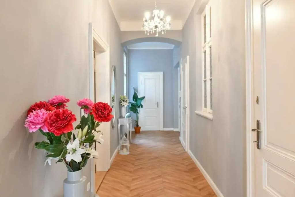 Cosmopolitan Central Prague Apartment - photo 10