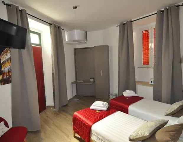 Flatinrome Deluxe Rooms - photo 7