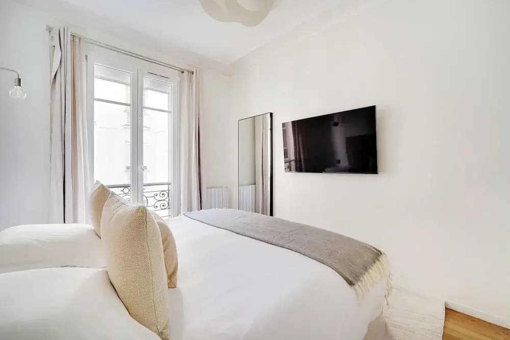 Beautiful Apartment - 2bd/4p - Arc de Triomphe - photo 6