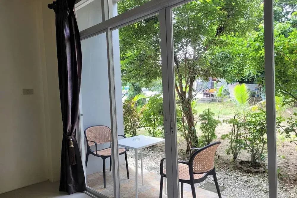 Snooze Inn Phuket - photo 7