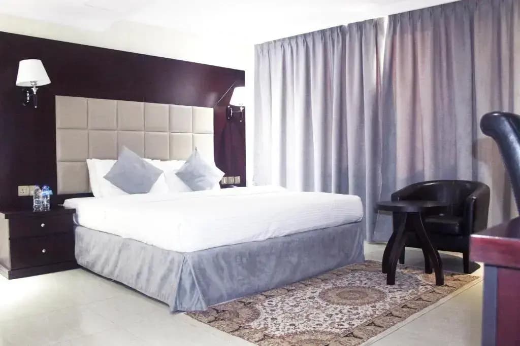 Royal Falcon Hotel - photo 3