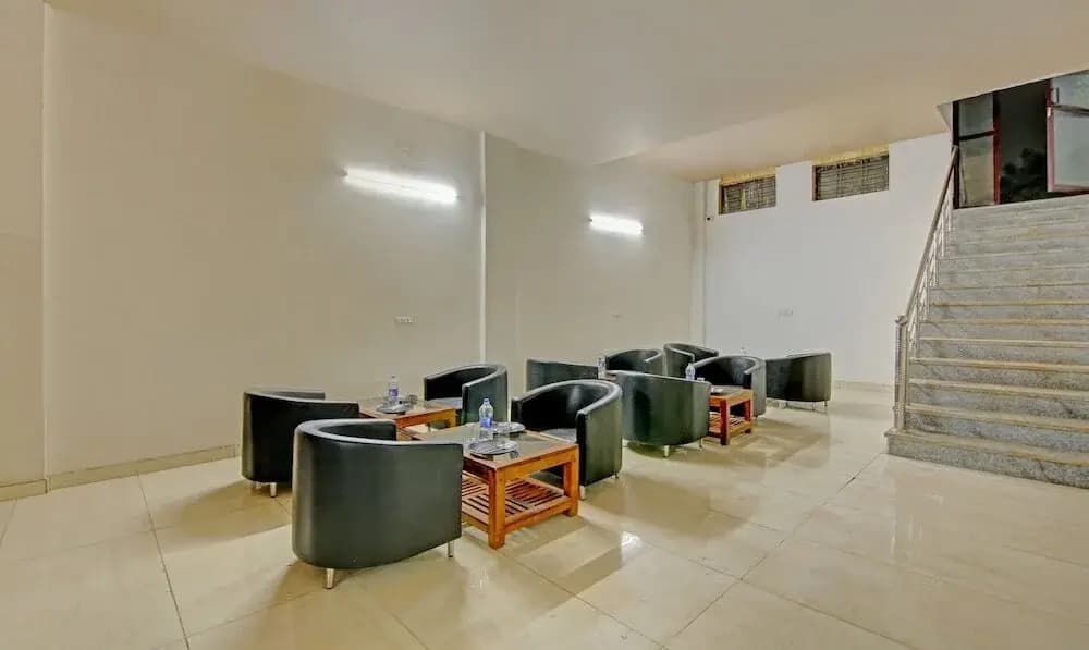 Dwarka Residency by OYO Rooms - photo 11